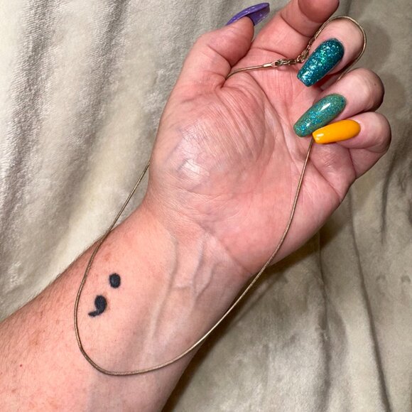 💿 Sterling Silver Chain Necklace • 18” Smooth & Sleek • Minimalist Style - Picture 4 of 4